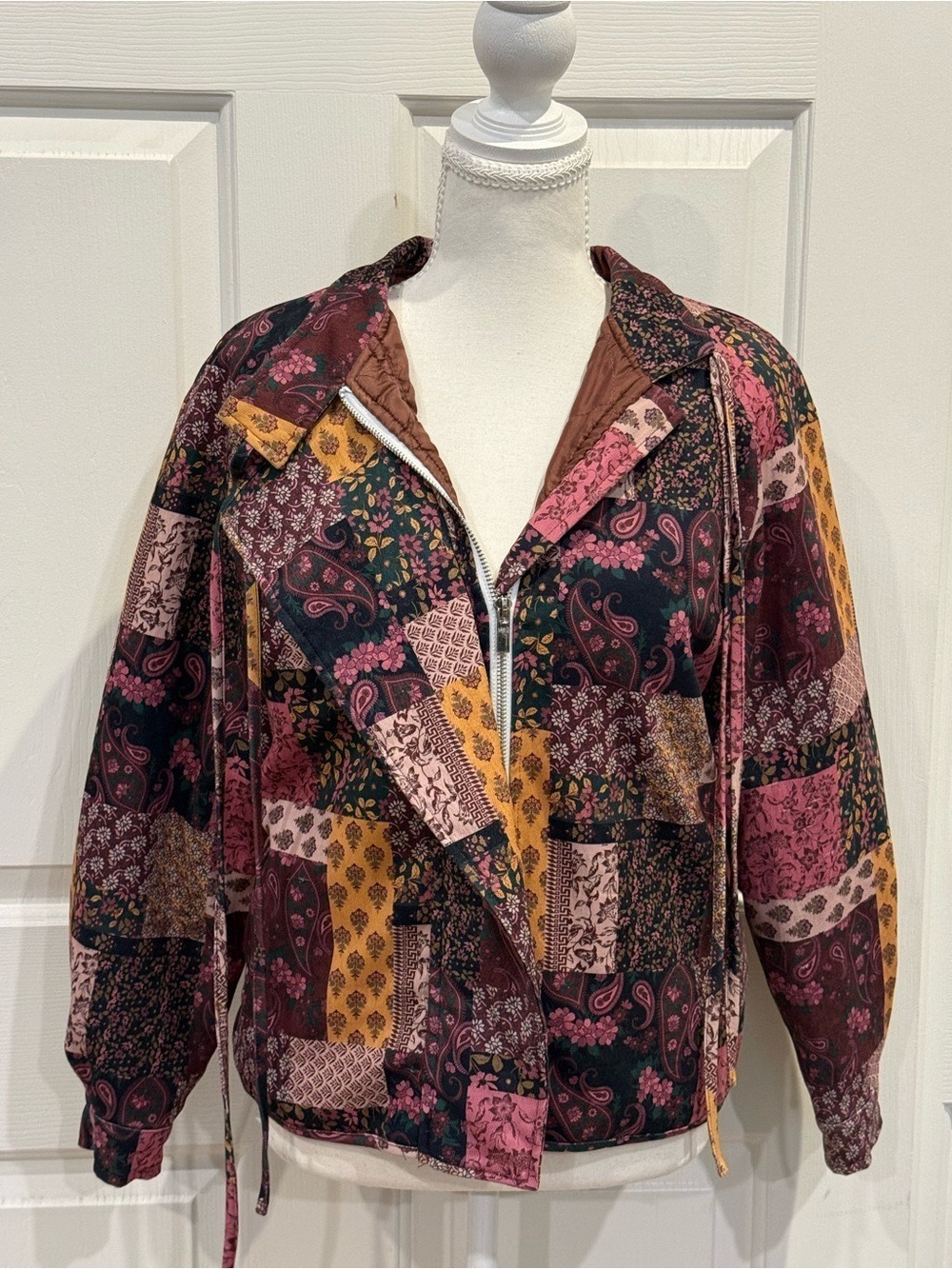 CIDER Patchwork Quilted Jacket XS Boho Floral Tie Neck Vintage Style - Picture 10 of 10